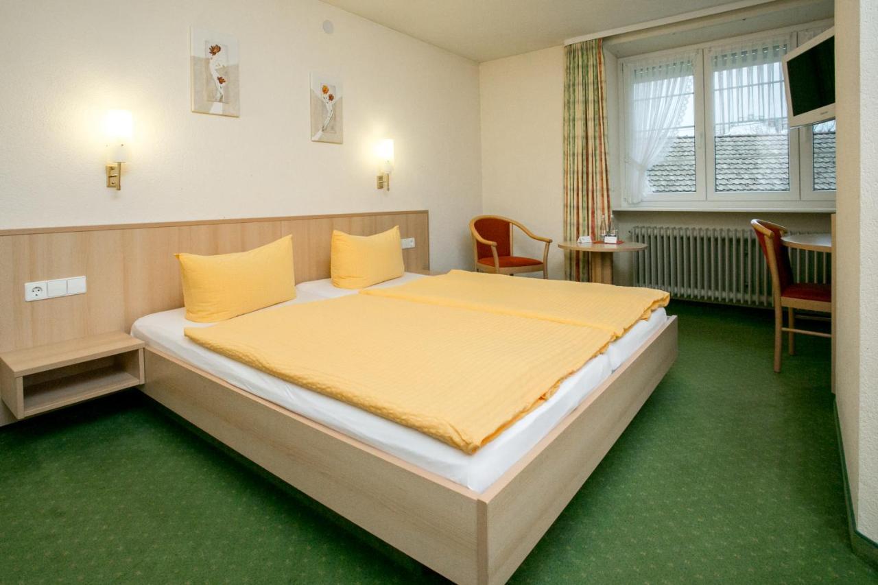 לאופנבורג Hotel-Gasthaus Engel Luttingen מראה חיצוני תמונה