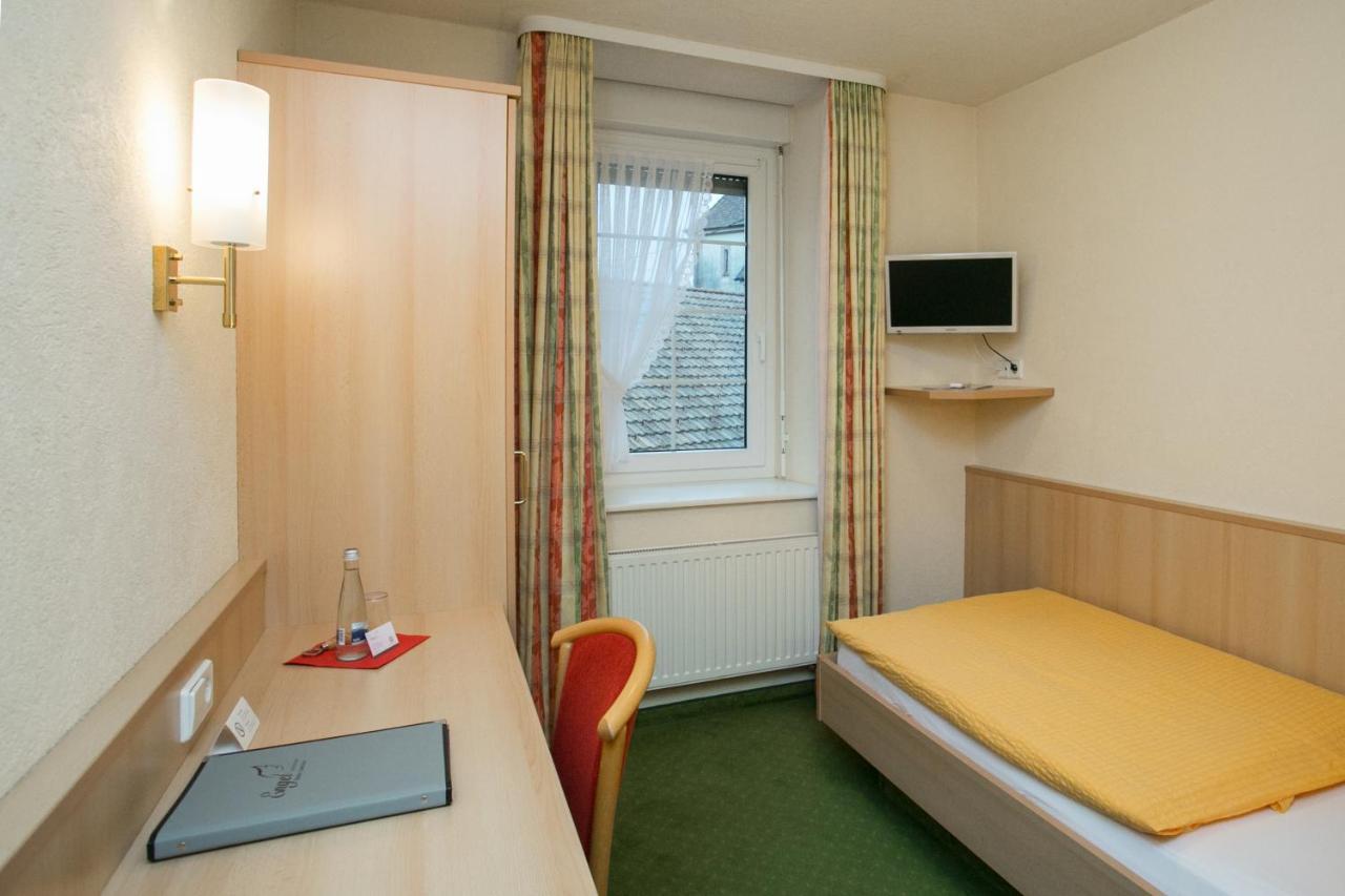 לאופנבורג Hotel-Gasthaus Engel Luttingen מראה חיצוני תמונה