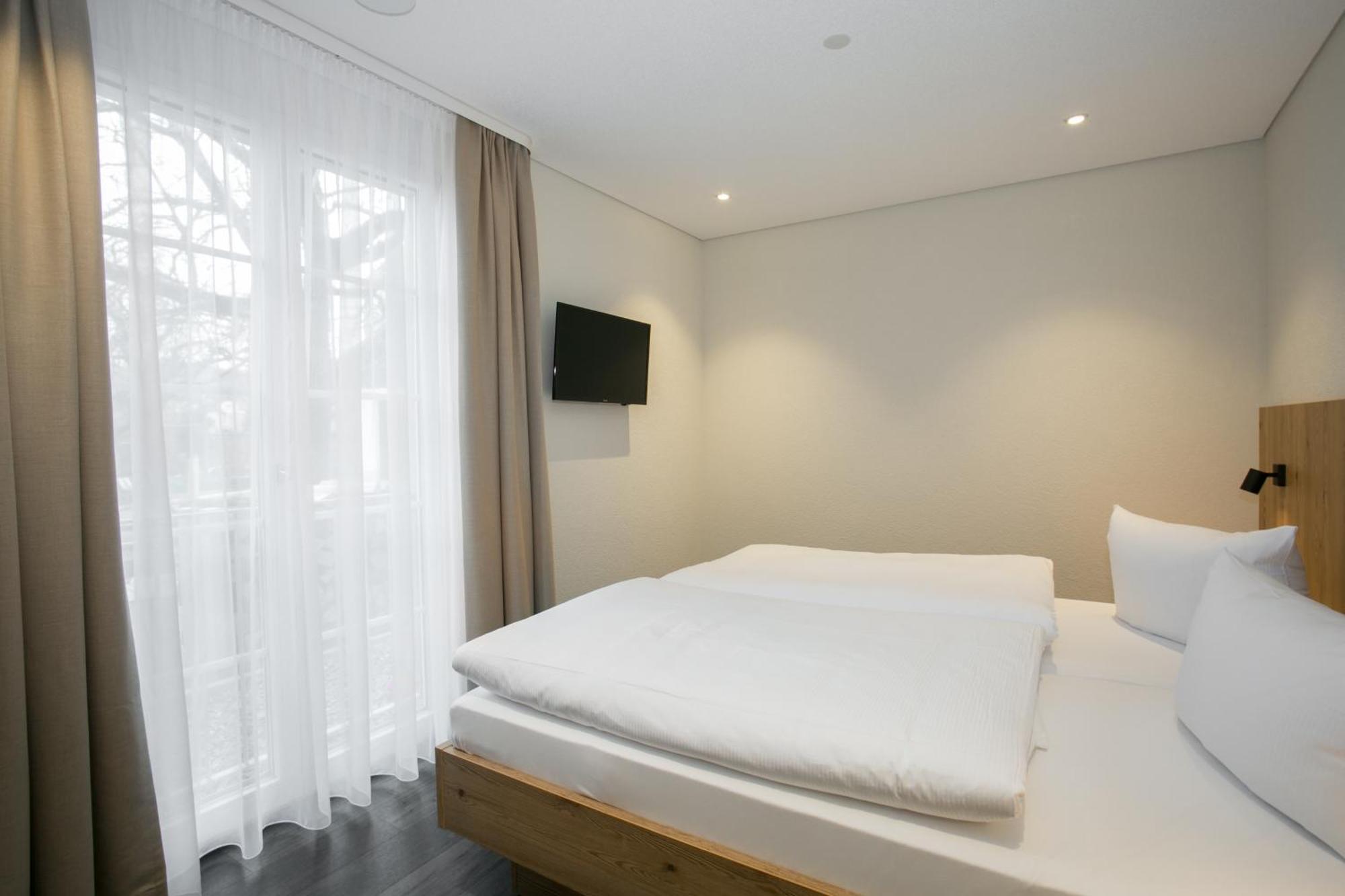 לאופנבורג Hotel-Gasthaus Engel Luttingen חדר תמונה