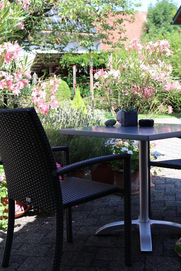 לאופנבורג Hotel-Gasthaus Engel Luttingen מראה חיצוני תמונה